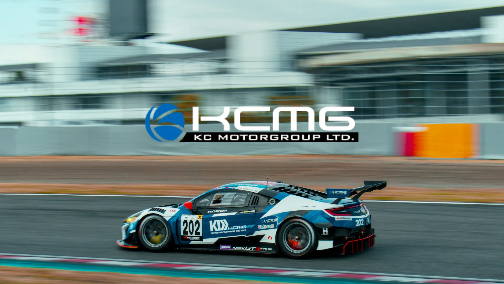 KCMG Japan 撮影及び各種デザイン